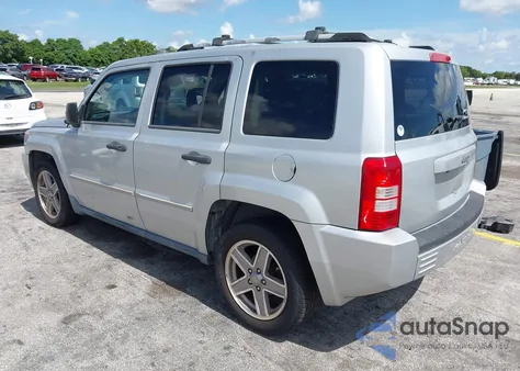 2007 Jeep Patriot Limited z USA, uszkodzony, nr VIN 1J8FT48WX7D333237